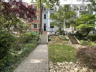 Main picture of 1822 Ingleside Ter NW