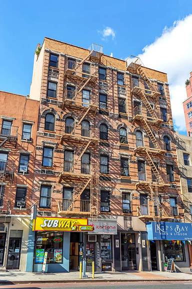 Main picture of 577 2nd Ave
