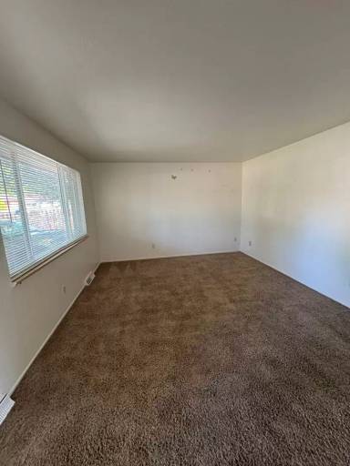 Main picture of 143 S Brentwood Dr