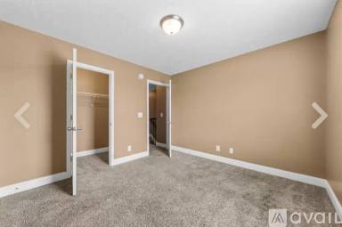 Main picture of 546 Falkland Cir
