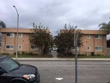 Main picture of 3027 E 6th St