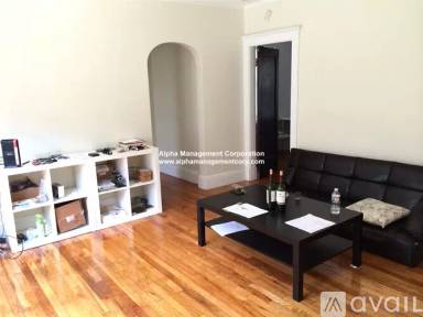 Main picture of 349 Pleasant St