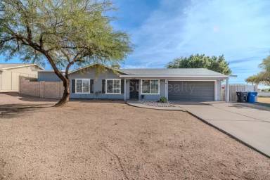 Main picture of 6925 E Jensen St