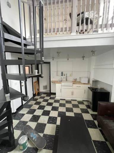Main picture of 119 W Main St