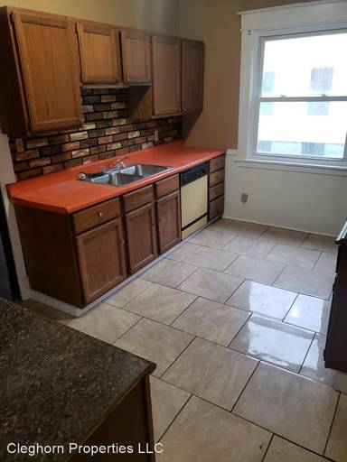 Main picture of 1522 S State St