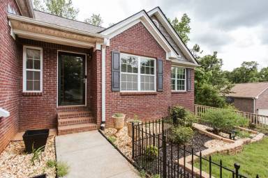 Main picture of 137 Bristol Woods Dr