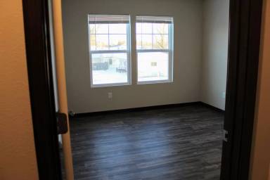 Main picture of 1042 S 15th Ave
