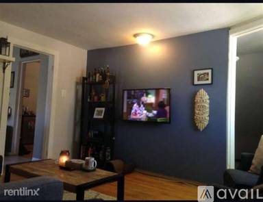 Main picture of 3018 N Oakland Ave