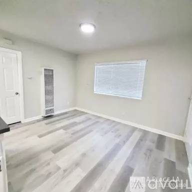 Main picture of 7711 S San Pedro St