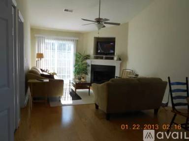 Main picture of 123 Colonial Commons Ln