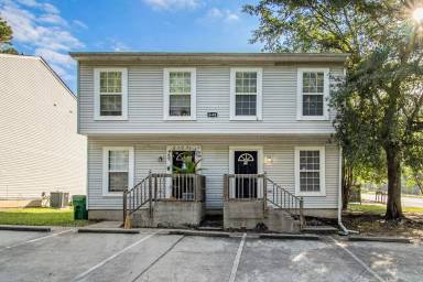 Main picture of 6688 Chupp Rd