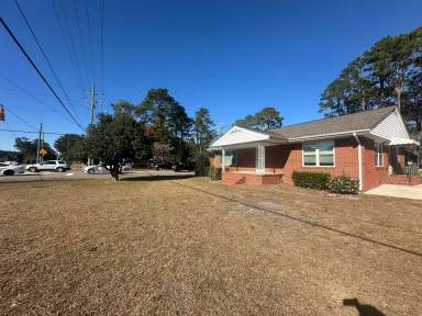 Main picture of 701 Eastwood Rd