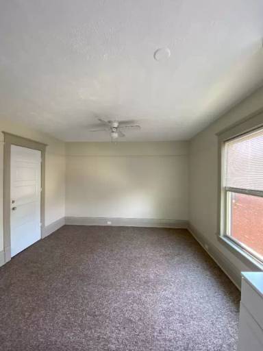 Main picture of 418 Waukazoo Ave