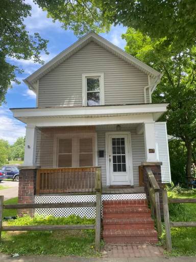 Main picture of 217 College Ave