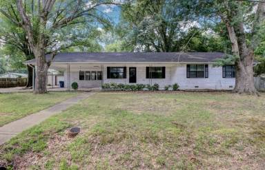 Main picture of 23 Campbell Dr