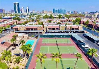 Main picture of 4990 River Glen Dr