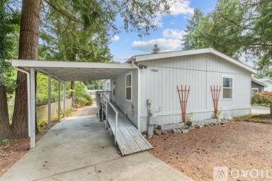 Main picture of 9080 Steele Creek Loop NE