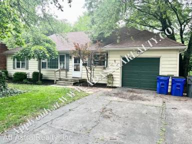 Main picture of 923 S Hunter Dr