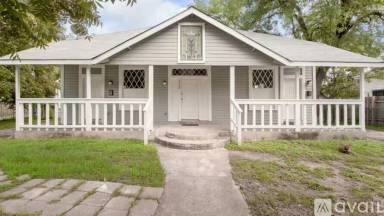 Main picture of 2120 Monterey St
