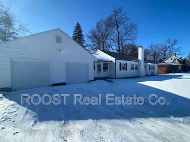 Main picture of 111 W Harding Rd