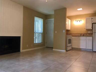 Main picture of 1000 W 26th St