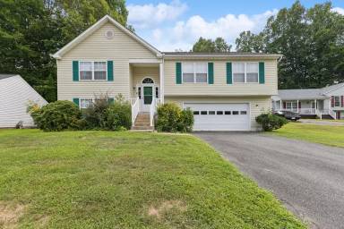 Main picture of 113 Barbara Ann Dr