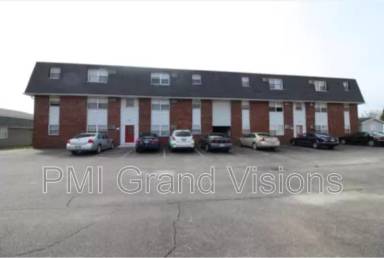 Main picture of 24 W Buchanan Ave
