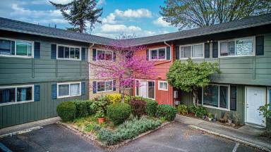 Main picture of 2925 SE 50th Ave