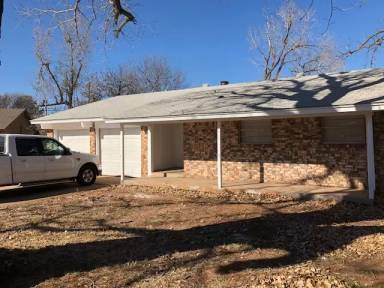 Main picture of 2701 SE 48th St