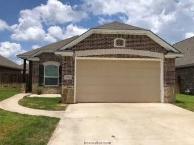 Main picture of 2502 Leyla Ln