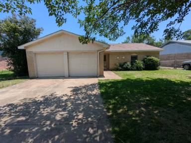 Main picture of 1112 Dennis Dr