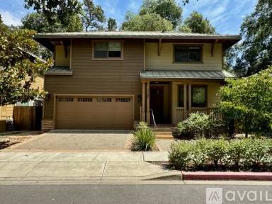Main picture of 1365 Magnolia Ave