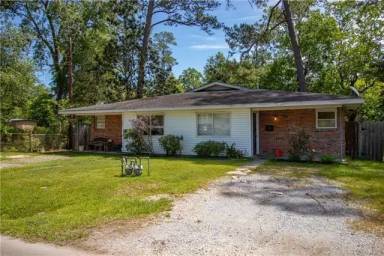 Main picture of 1174 Walnut St