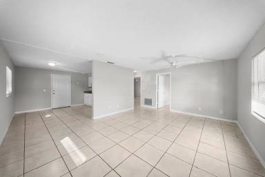 Main picture of 5539 10th Ave