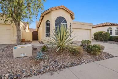 Main picture of 11075 N 111th Pl