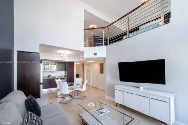 Main picture of Brickell on the River North