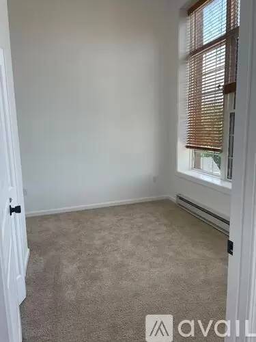 Main picture of 6 Grove St
