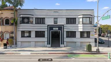 Main picture of 405 W 3rd St