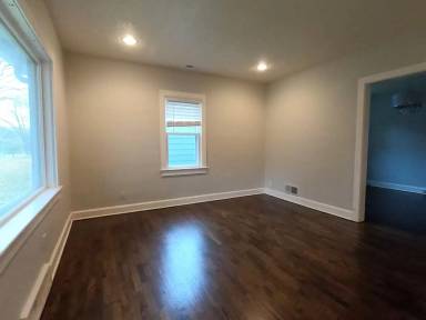 Main picture of 8331 Ward Pkwy