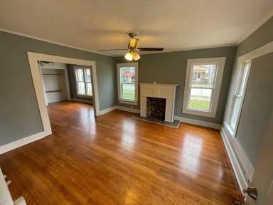 Main picture of 3849 Alexander Ave