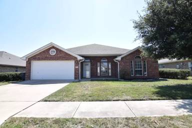 Main picture of 2902 Lavender Ln