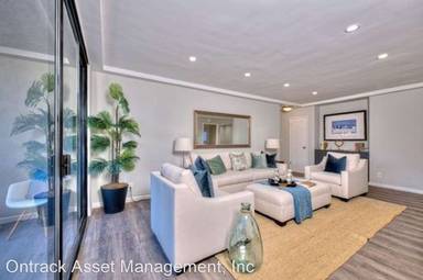 Main picture of 121 N Hamilton Dr