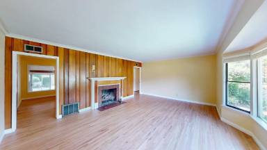 Main picture of 200 W Naomi Ave