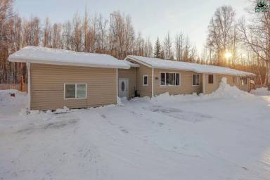 Main picture of 1469 Redmond Ave