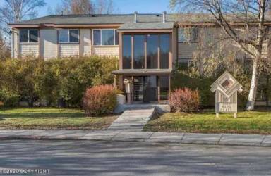 Main picture of 3100 Ward Pl