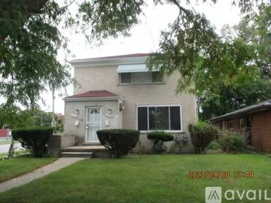 Main picture of 19989 Cameron St