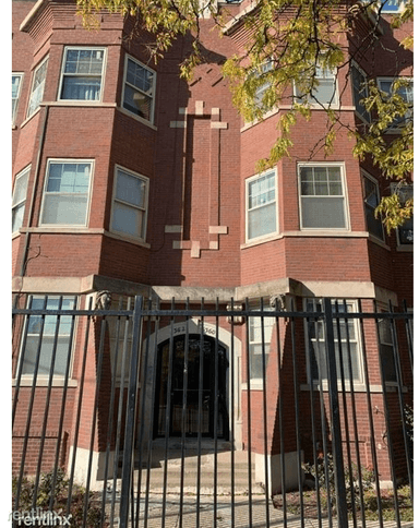 Main picture of 5362 W Madison St