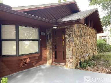 Main picture of 137 Porter Dr