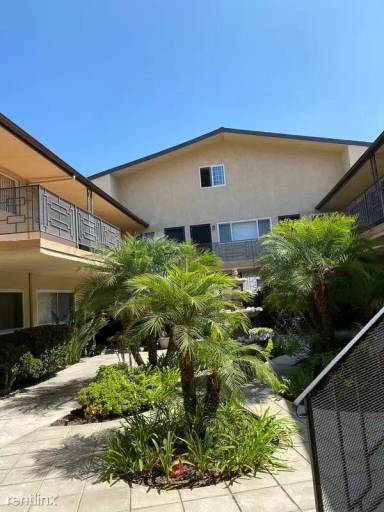 Main picture of 10485 National Blvd