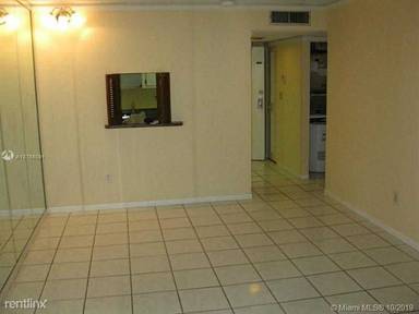 Main picture of Promanade Condominiums at Kendall Lake
